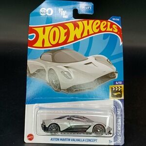 Hot‎ Wheels Car Aston Martin Valhalla Concept Metalflake Silver 007 103/250
